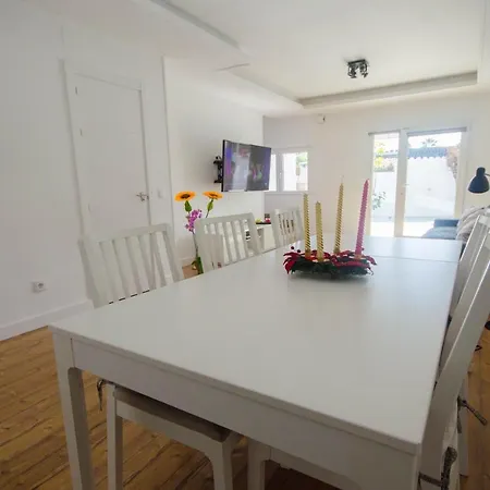 Casa Vilma- Magnificent 4 Bedroom House Next To The With Sea Views * Estepona