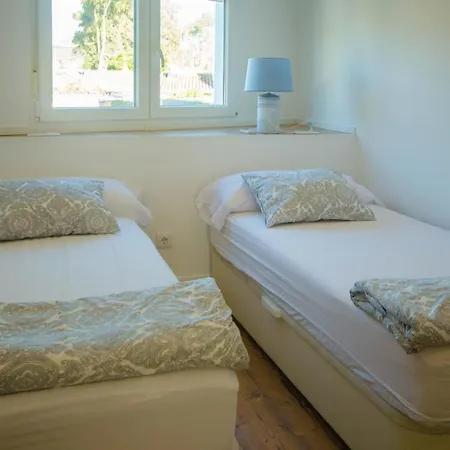 Casa Vilma- Magnificent 4 Bedroom House Next To The With Sea Views Estepona
