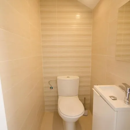 Casa Vilma- Magnificent 4 Bedroom House Next To The With Sea Views * Estepona