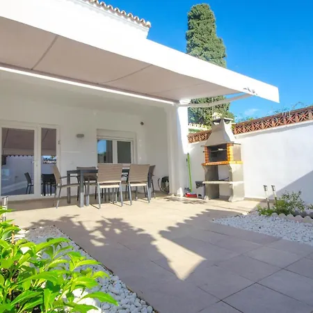 Casa Vilma- Magnificent 4 Bedroom House Next To The With Sea Views Holiday home Estepona
